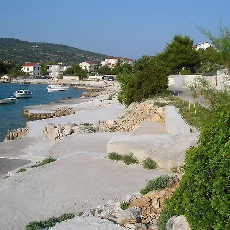 Tih - 20 M From Sea *